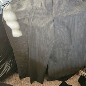 BCBGMaxAzria Striped Gray Capris